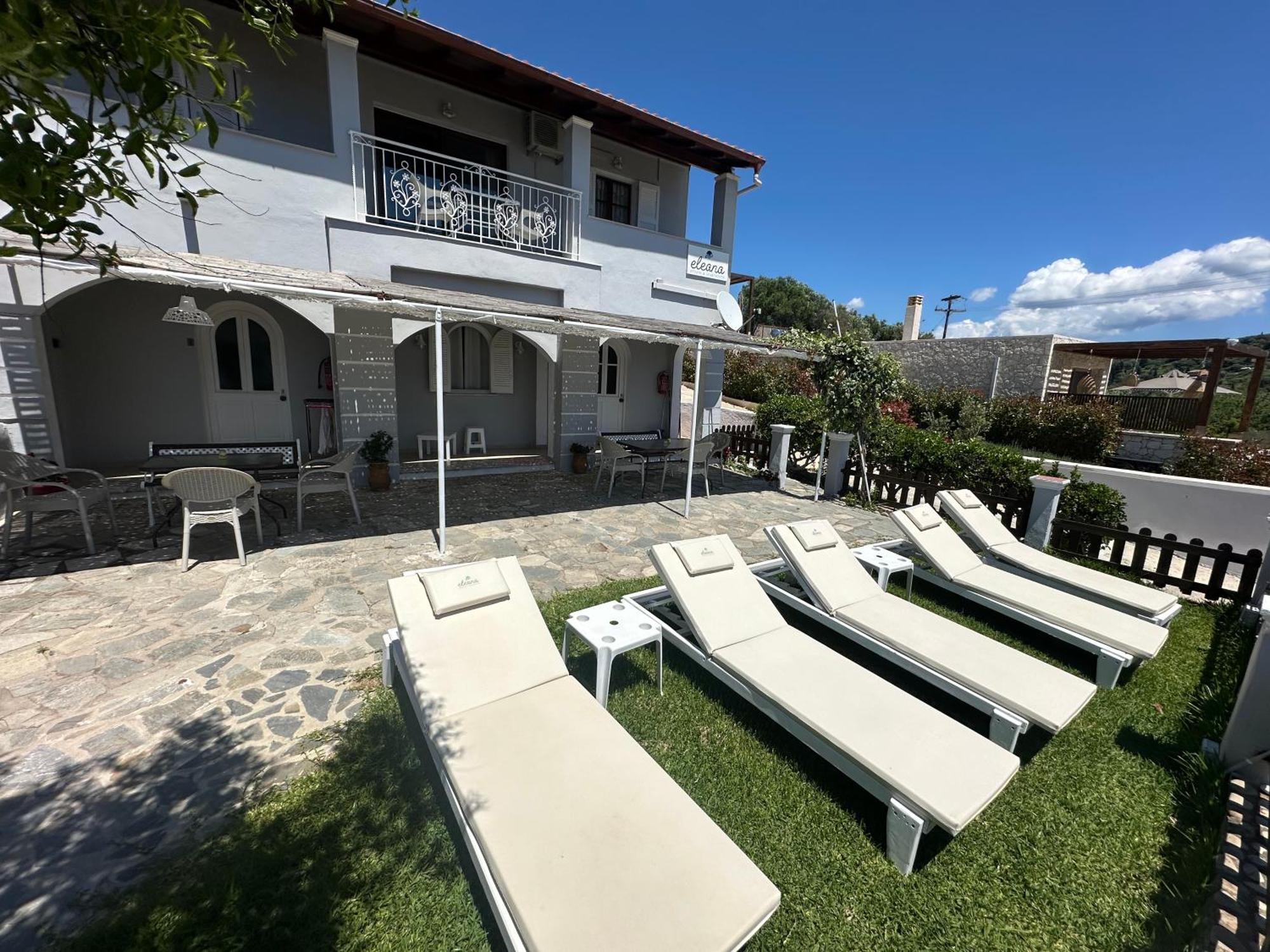 Eleana Apartments And Studios Agios Georgios Pagon Extérieur photo