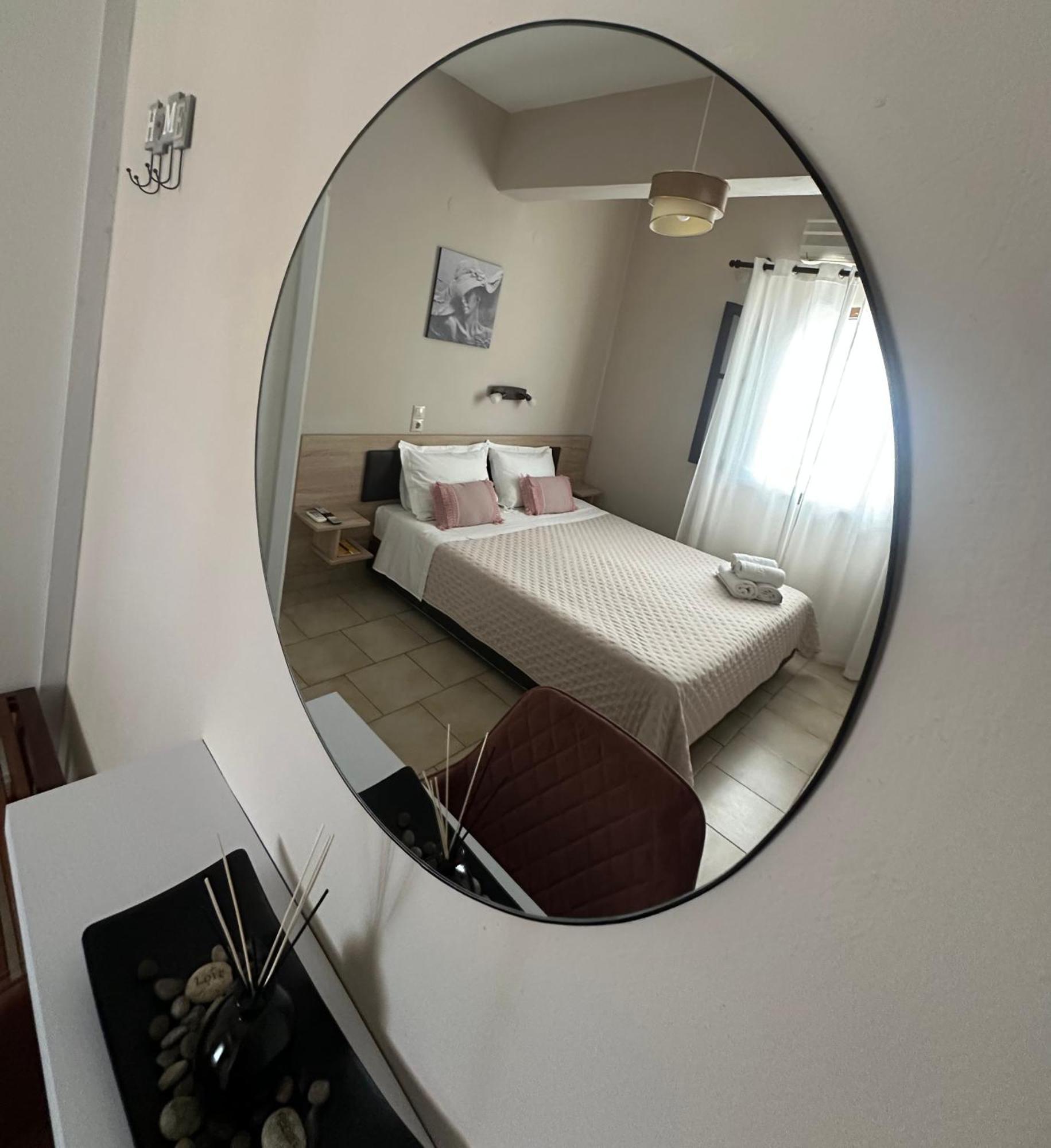 Eleana Apartments And Studios Agios Georgios Pagon Extérieur photo